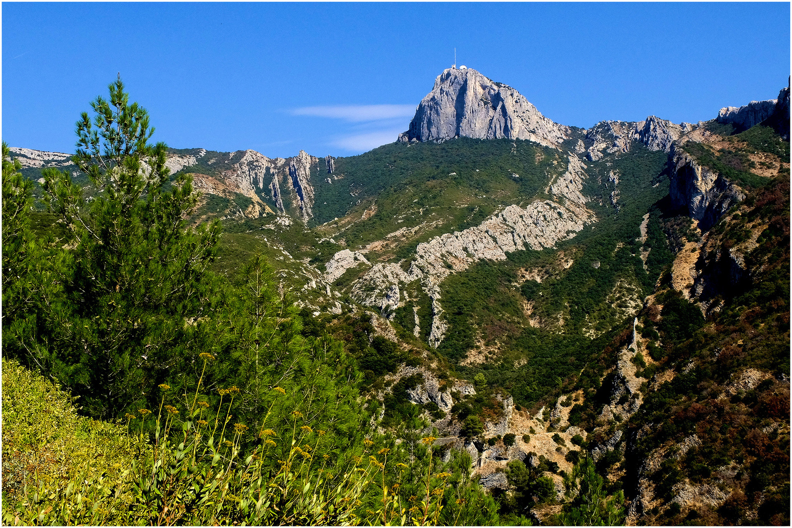 LES 2 SAINTES